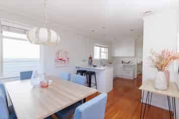 15 Collier Avenue, Karori