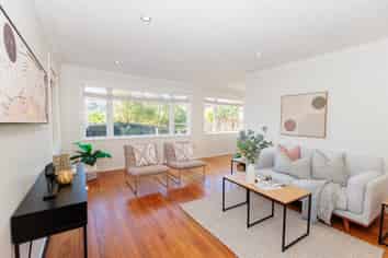 15 Collier Avenue, Karori