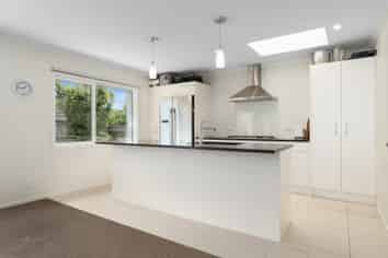 15 Resolution Drive, Whitby