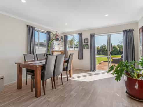 18 Frederick Street, Carterton