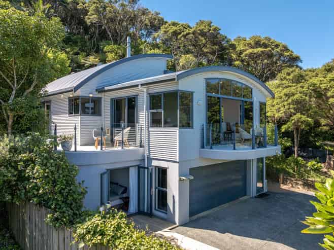 100 Fairview Crescent, Omiha