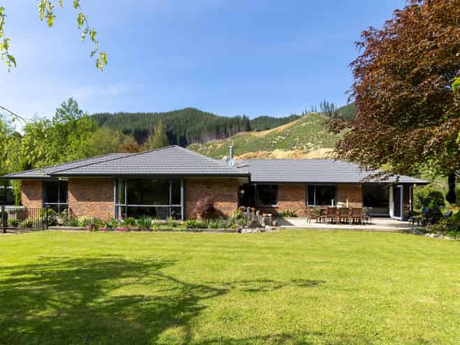 208 Mount Riley Road, Okaramio