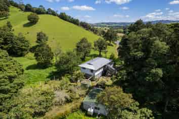 2201 State Highway 1, Hukerenui