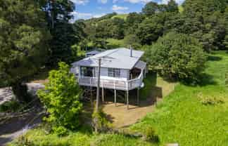 2201 State Highway 1, Hukerenui