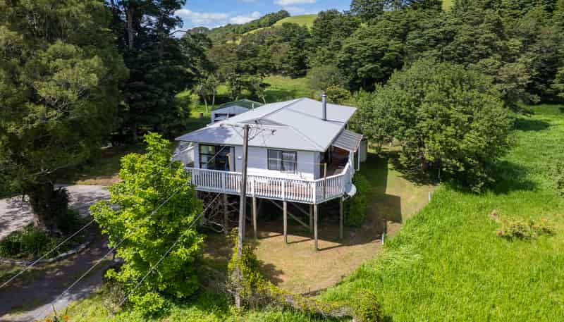 2201 State Highway 1, Hukerenui
