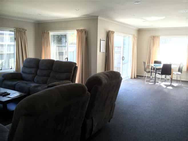 709a Charles Street, Raureka