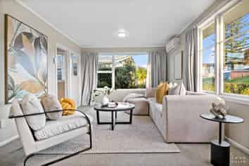 27 Amberley Avenue, Te Atatu South