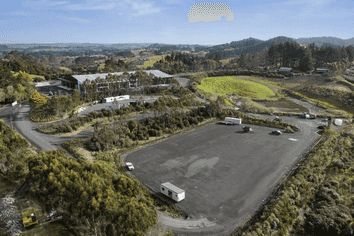 Metalled Yard With Great Access