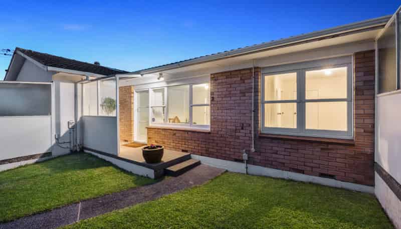 2/40a Hamlin Road, Mount Wellington