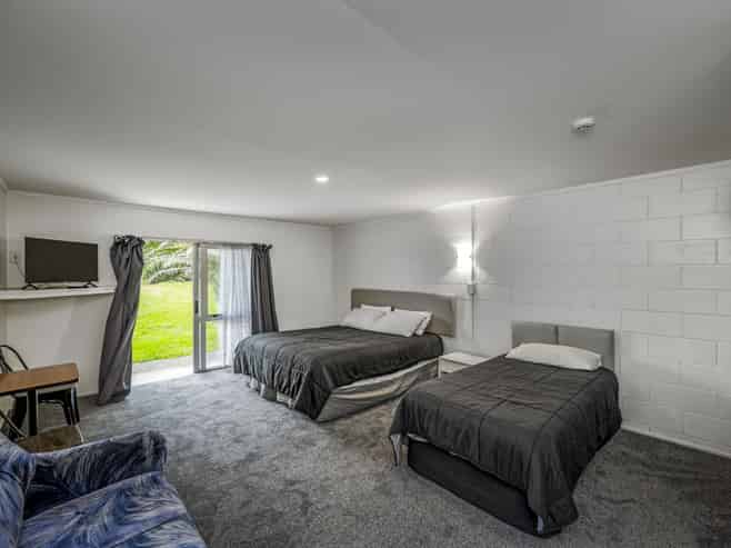 Waiuku freehold - scale, zoning and opportunity