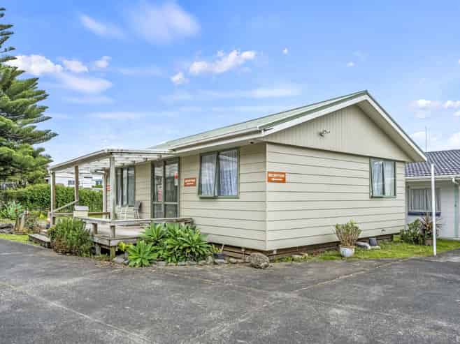 Waiuku freehold - scale, zoning and opportunity