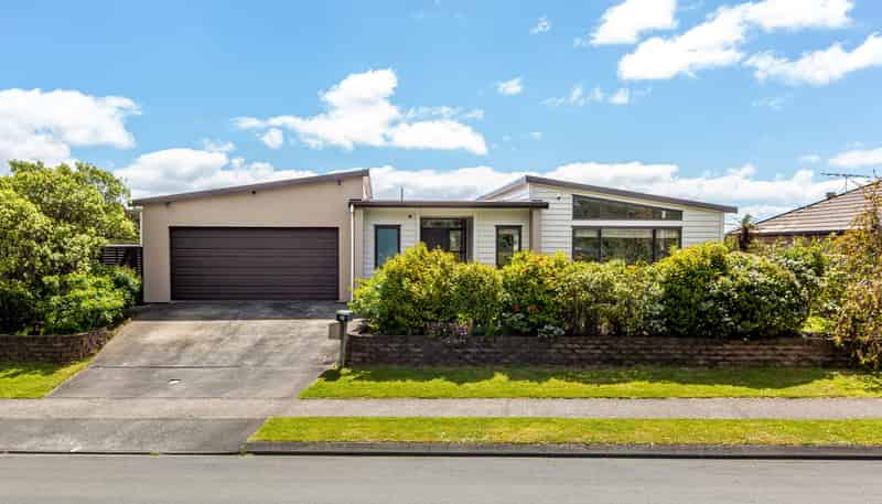 98 Navigation Drive, Whitby