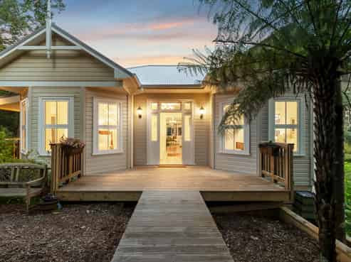 4 Kereru Grove, Greenhithe