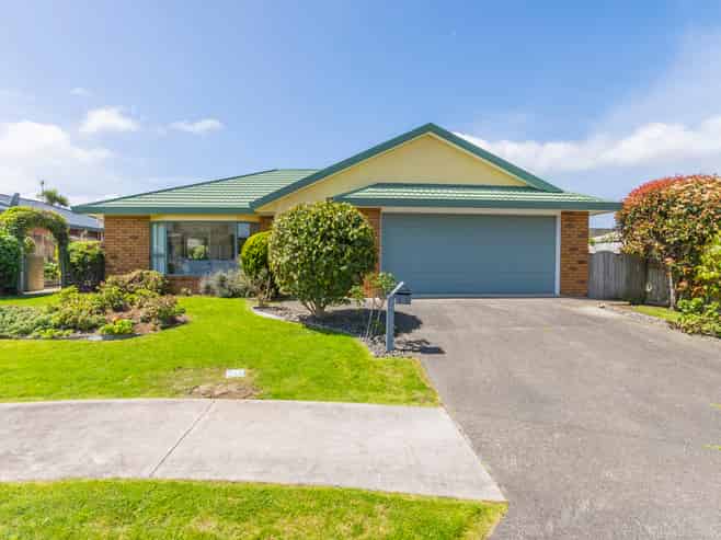 6 Mistral Place, Paraparaumu Beach