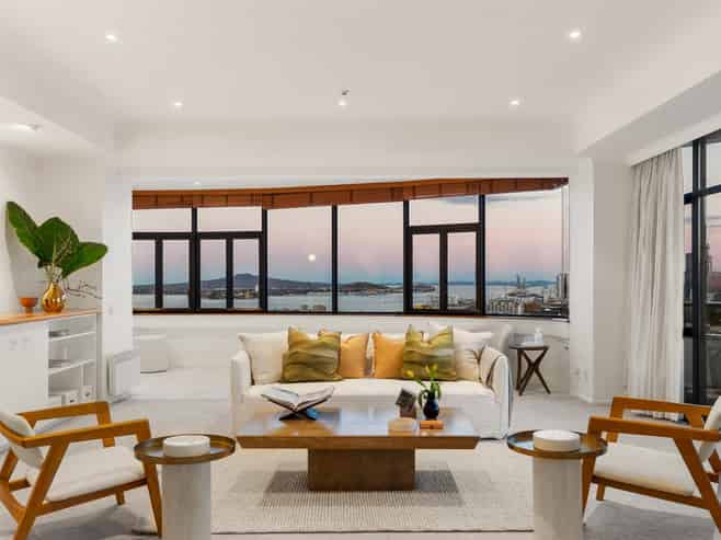 10/10 Shelly Beach Road, Saint Marys Bay