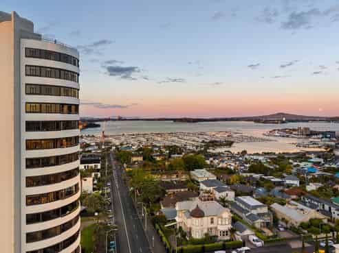 10/10 Shelly Beach Road, Saint Marys Bay