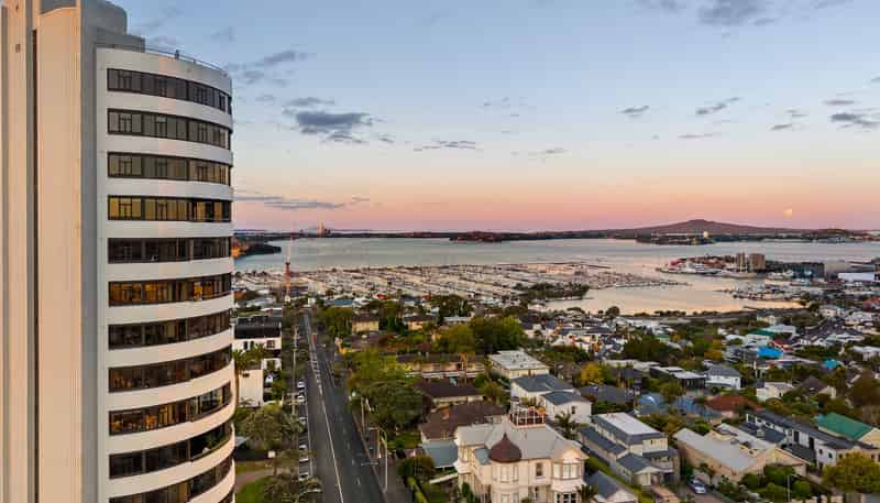 10/10 Shelly Beach Road, Saint Marys Bay