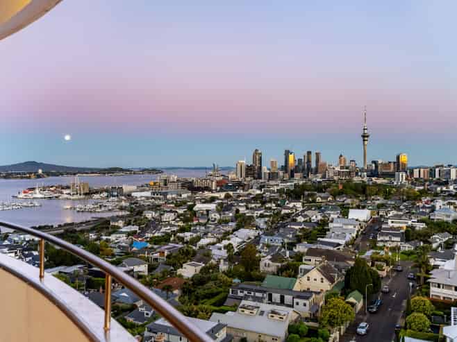 10/10 Shelly Beach Road, Saint Marys Bay