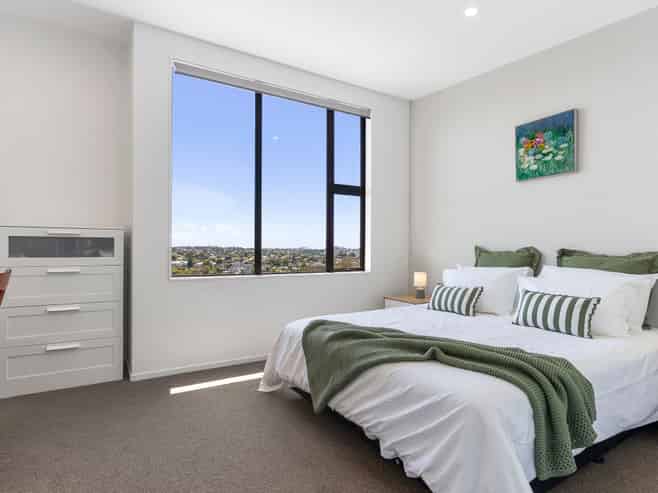 2/15 Chivalry Road, Glenfield