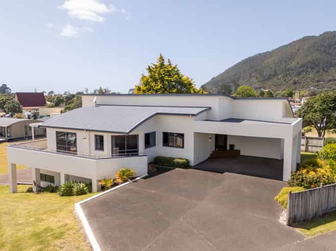 1 Centreway, Pauanui