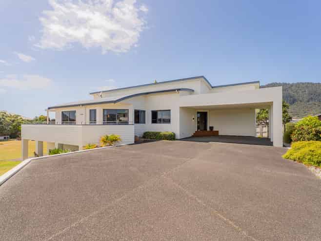 1 Centreway, Pauanui