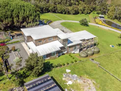 42 Merewhira Road, Paremoremo