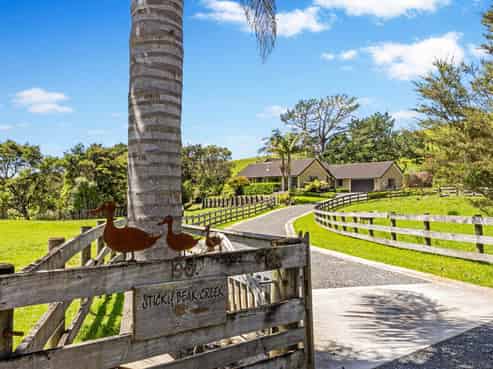 90 Kawakawa-Orere Road, Clevedon