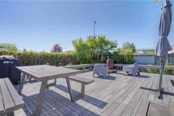 5 Waterford Drive, Winton