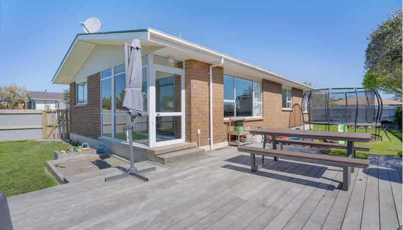 5 Waterford Drive, Winton