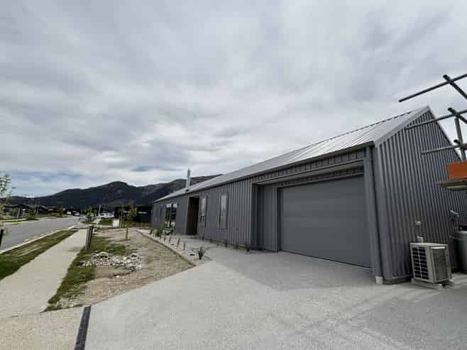 5 Barton Street, Lake Hawea