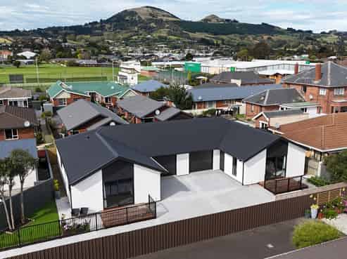 7A / 7B Victoria Street, Mosgiel