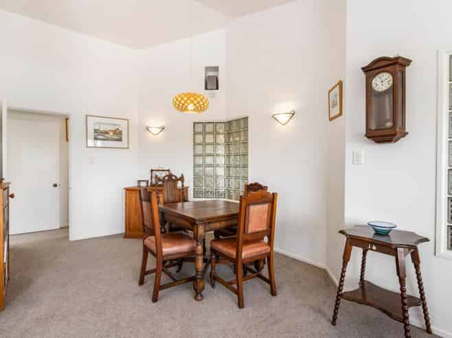 8 Webb Place, Forrest Hill