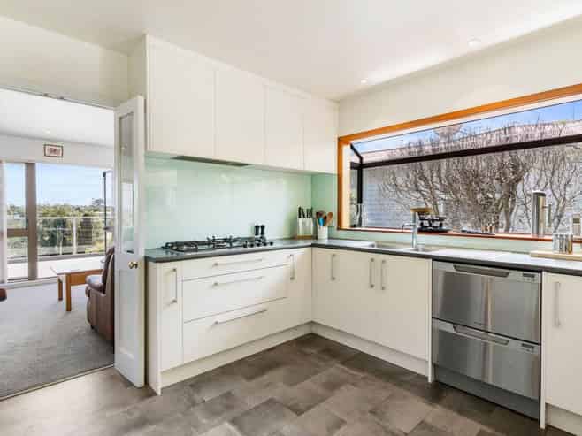 8 Webb Place, Forrest Hill