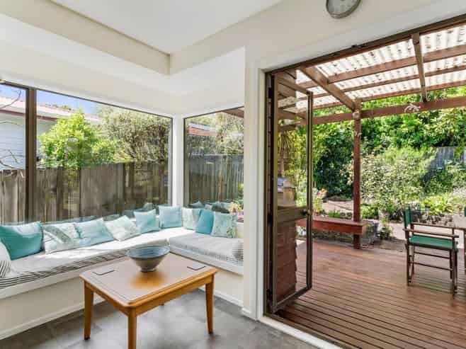 8 Webb Place, Forrest Hill