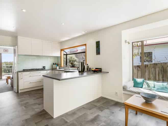 8 Webb Place, Forrest Hill