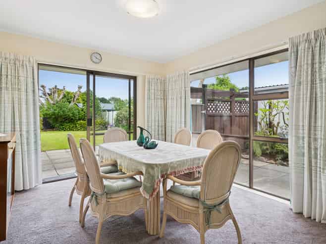 18 Sunny Glen, Waikanae