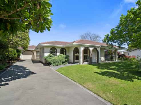 18 Sunny Glen, Waikanae