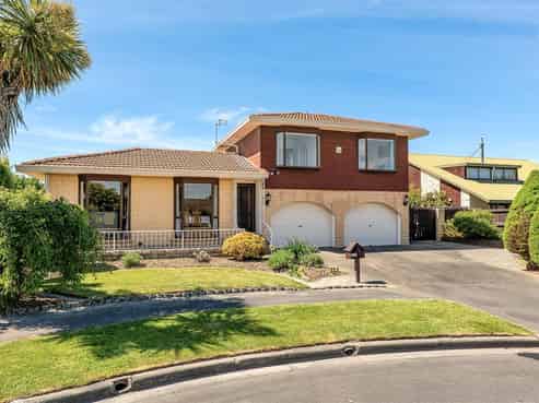 15 Sonning Place, Redwood