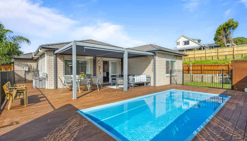 32 Rishworth Avenue, Stanmore Bay