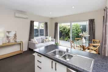 6D Kauri St, Riccarton