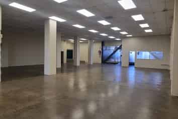 Adelaide Retail With High Visibility