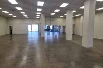 Adelaide Retail With High Visibility