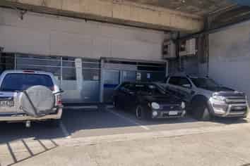 Adelaide Retail With High Visibility