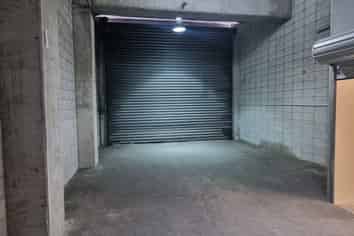 Adelaide Retail With High Visibility