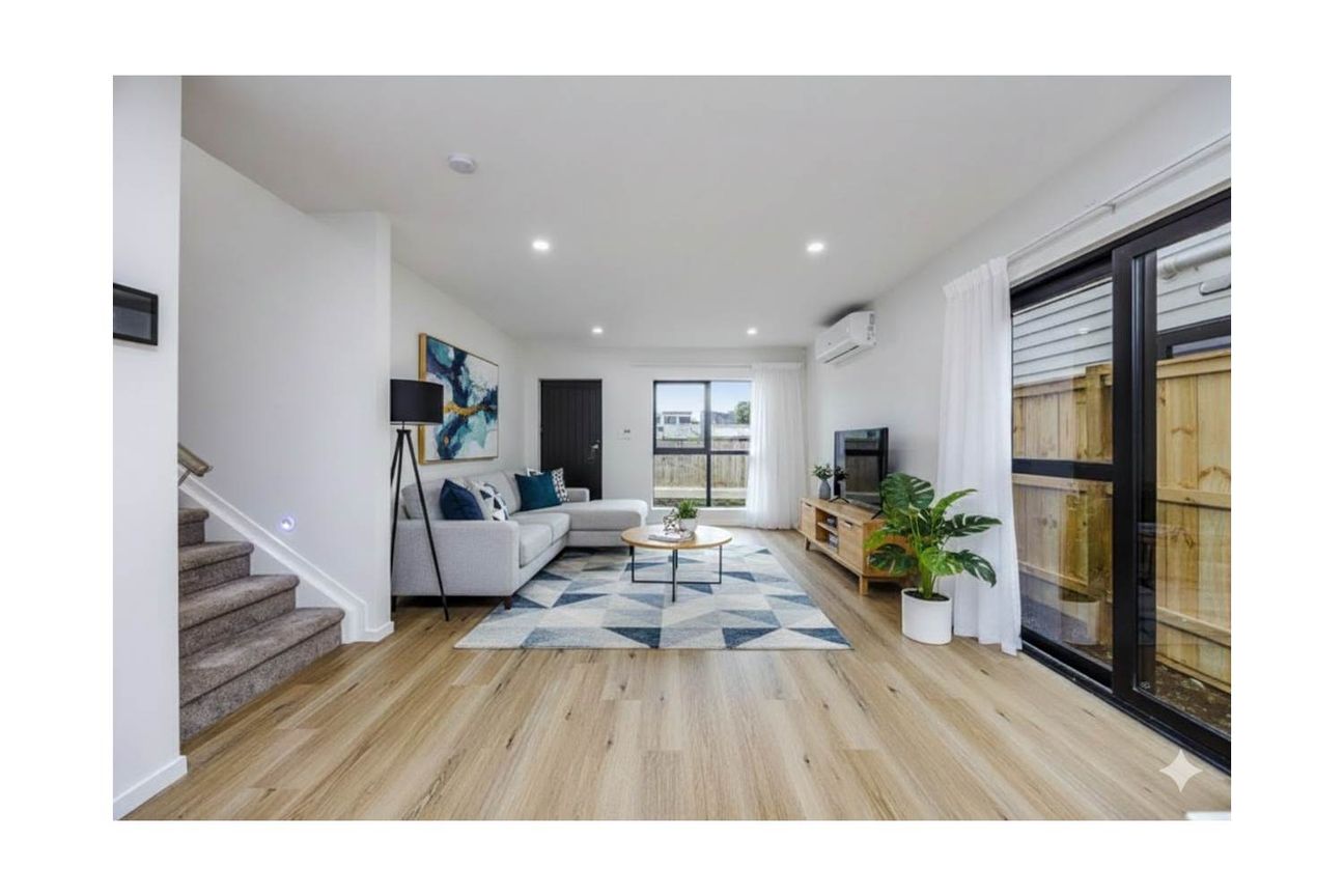 Spacious, Modern Living for the Whole Family - Vista 2