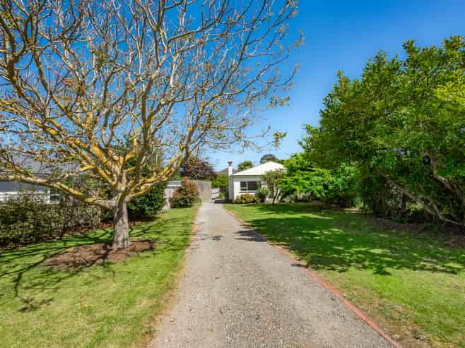 16 Dale Road, Raumati South