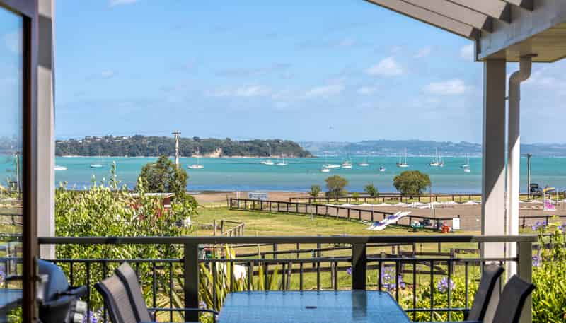 49 Tahatai Road, Oneroa