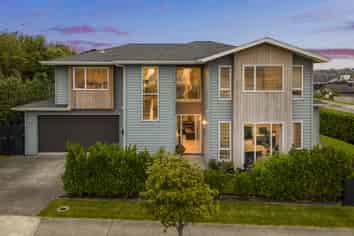2 Boocock Crescent, Orewa