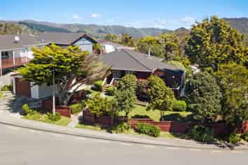 102 Montgomery Avenue, Karori