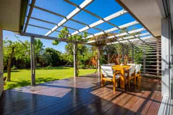 18 Ernest Place, Brightwater